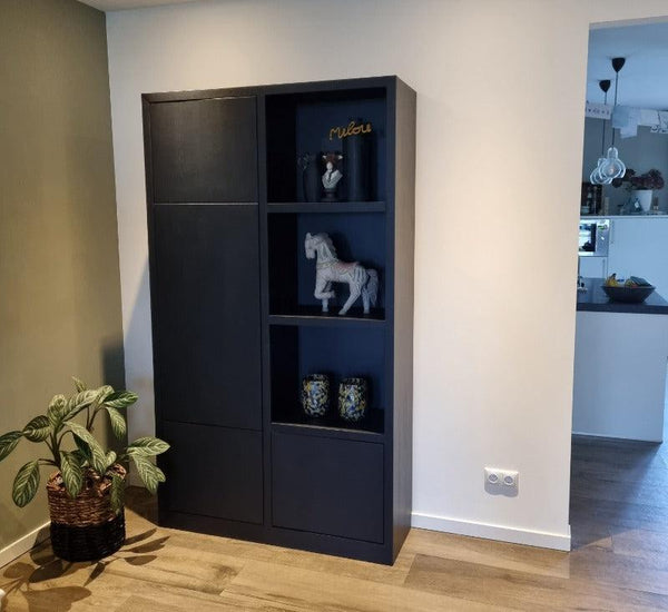 Wandkast massief eiken zwart 120cm