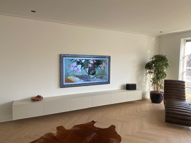 TV-meubel hangend zandkleur MDF met klepdeurtjes Houtenmeubelshop