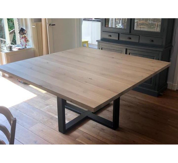Vierkante tafel eiken met dubbele U-poot